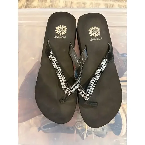 Yellow Box Women Black Rhinestone Flip Flops Sandals Size 8.5 - Picture 3 of 9